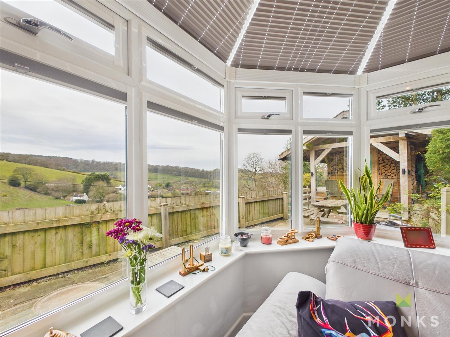 10 Perkins Beach Dingle, Shrewsbury, SY5 0PE For Sale 10 Perkins Beach Dingle, Shrewsbury, SY5 0PE For Sale